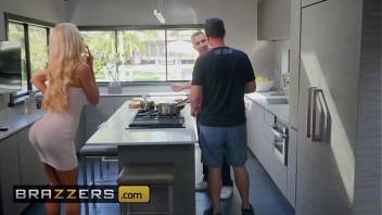 Real Wife Stories - (Courtney Taylor, Keiran Lee) - Courtney Lends A Helping Hand - Brazzers
